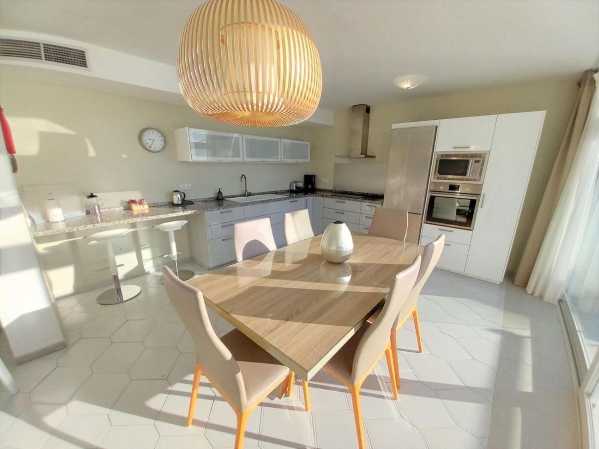 Miraflores Beachfront Penthouse Sitio de Calahonda Exteriör bild