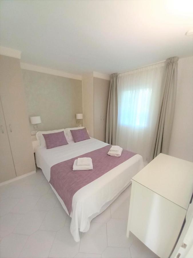 Miraflores Beachfront Penthouse Sitio de Calahonda Exteriör bild
