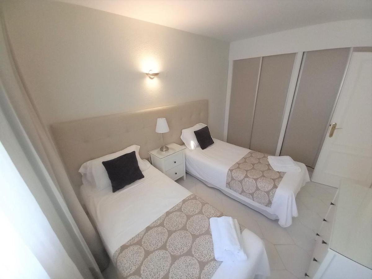 Miraflores Beachfront Penthouse Sitio de Calahonda Exteriör bild