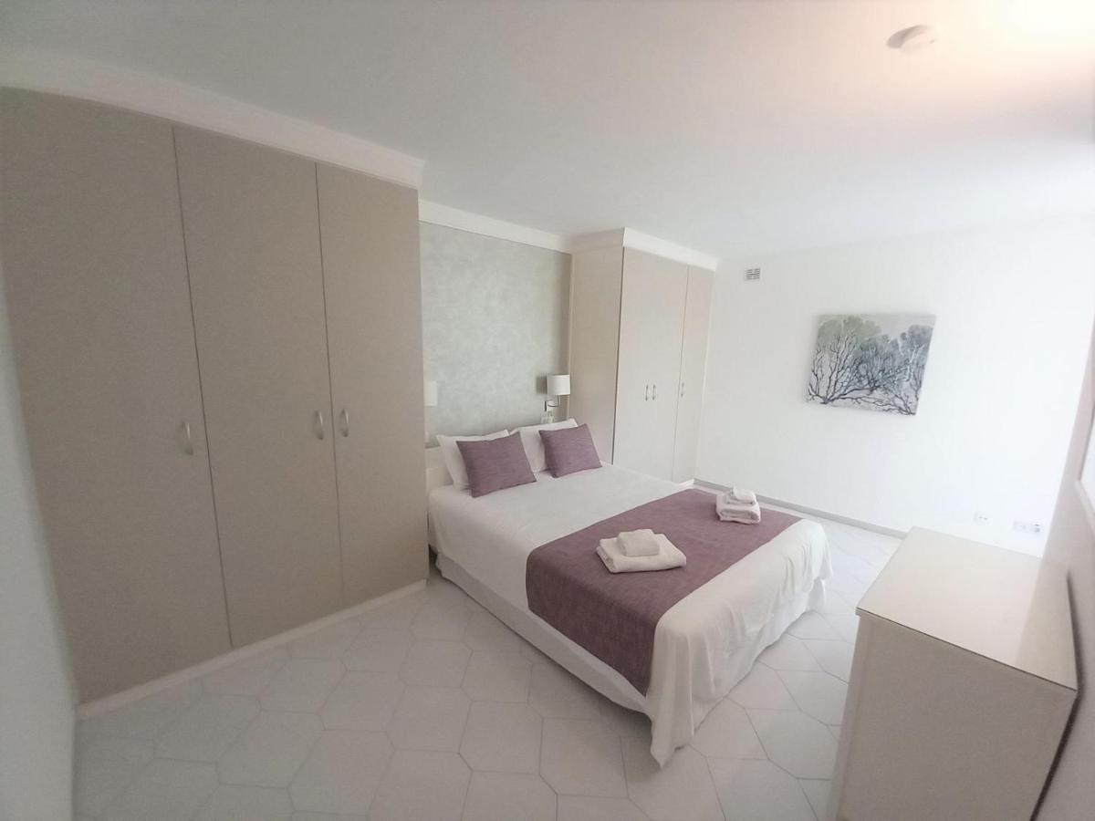 Miraflores Beachfront Penthouse Sitio de Calahonda Exteriör bild